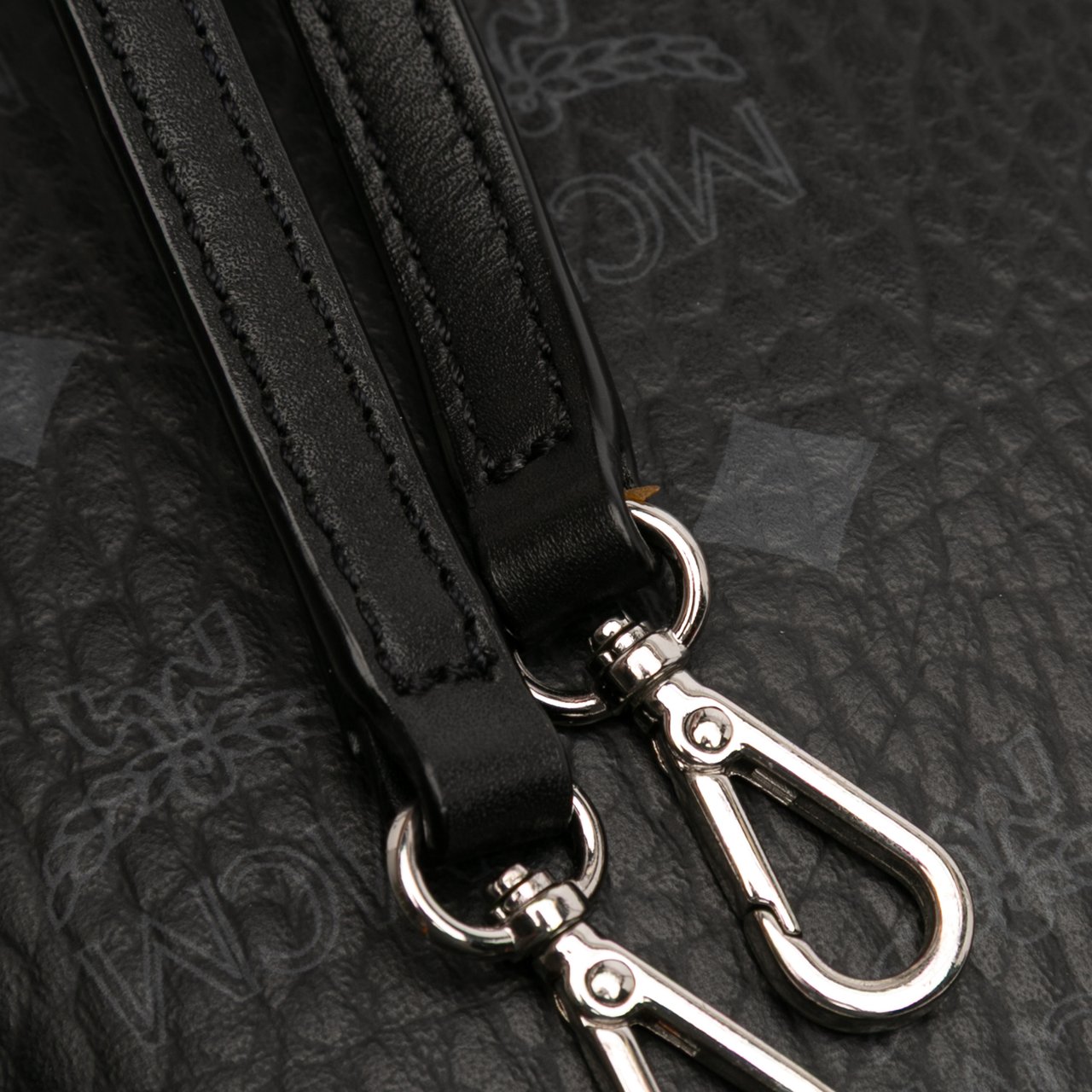 MCM Visetos Coated Canvas Crossbody Zwart