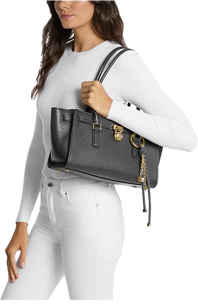 Michael Kors Sm Ew Shoulder Tote w Charm Black Zwart