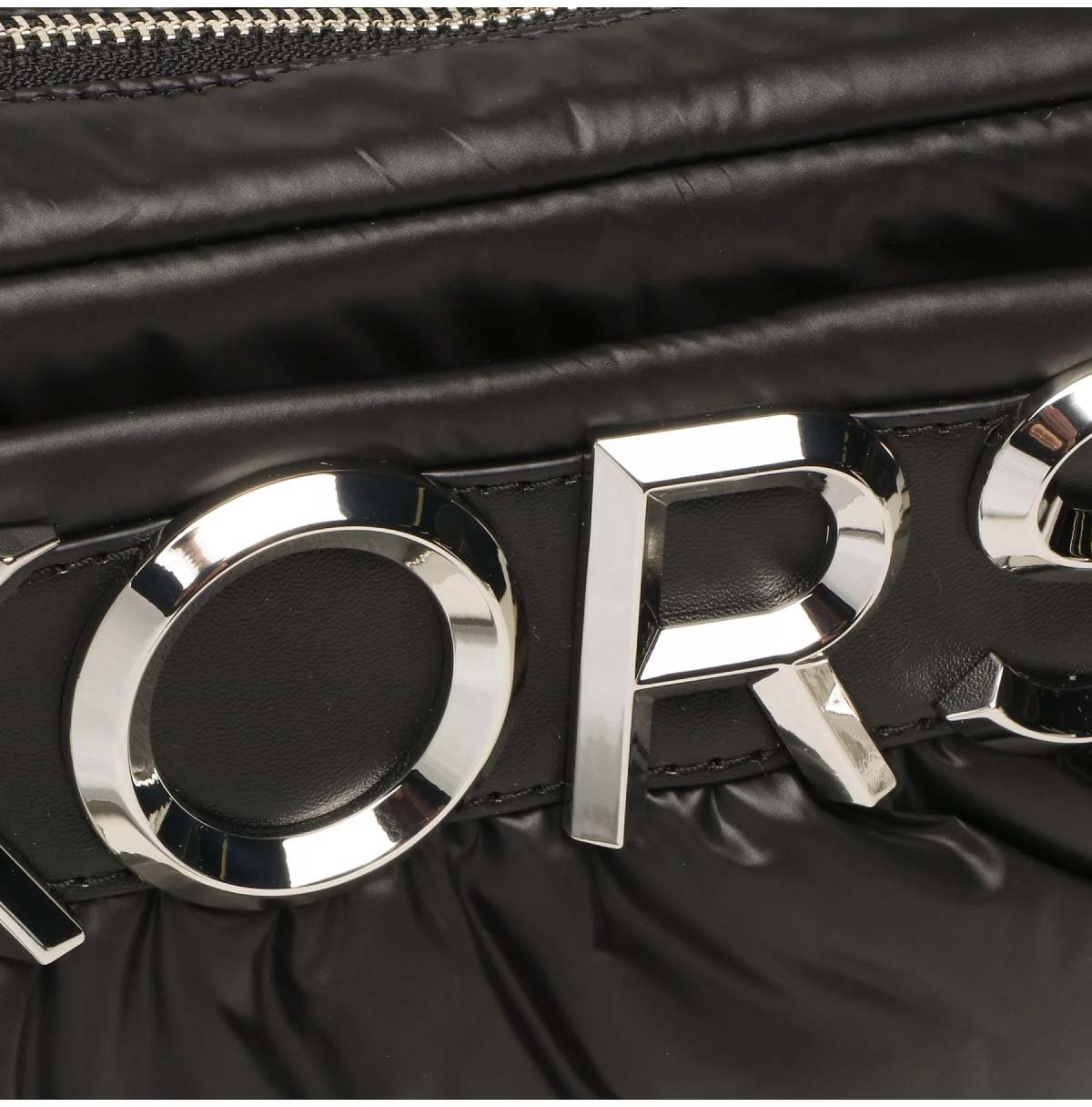 Michael Kors Leonie Logo Plaque Crossbody Bag Zwart