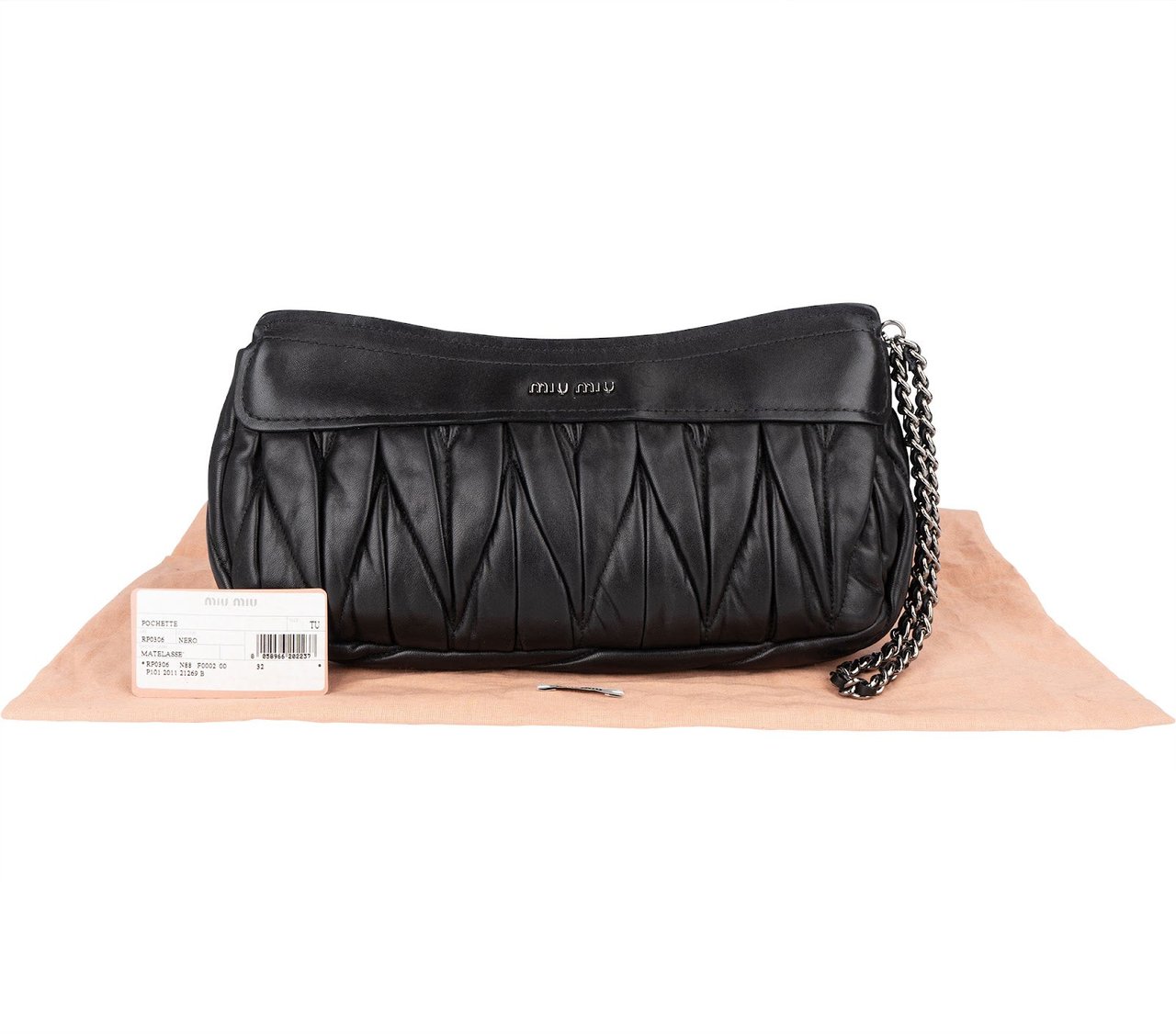 Miu Miu Miu Miu Matelassé Leather Pochette Clutch Bag Zwart