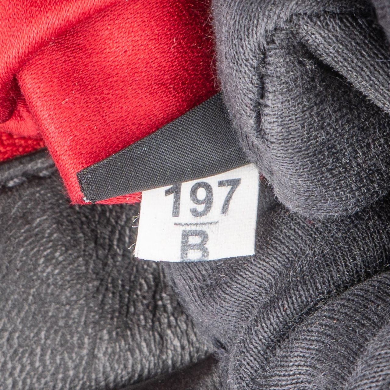 Miu Miu Miu Miu Matelassé Leather Pochette Clutch Bag Zwart