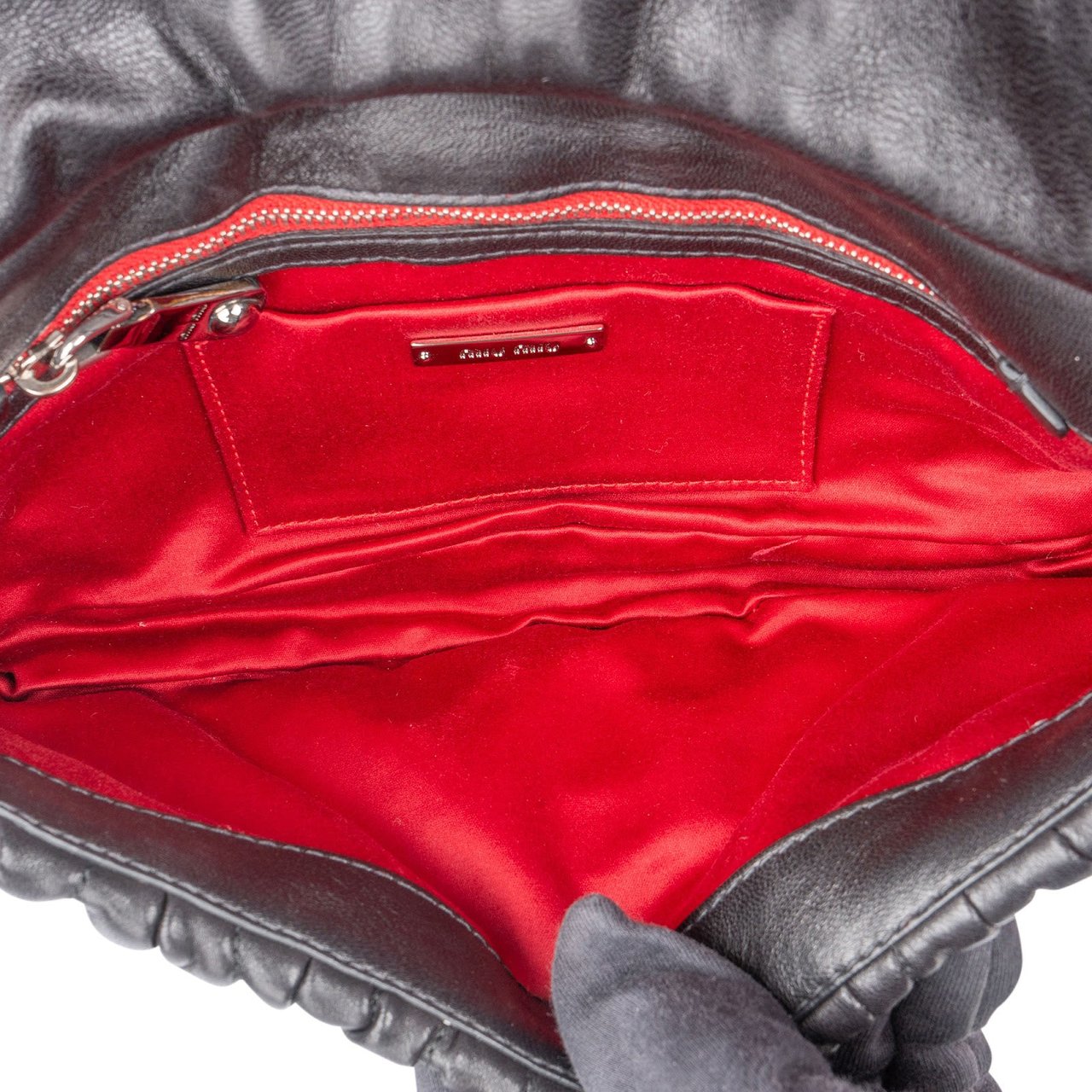 Miu Miu Miu Miu Matelassé Leather Pochette Clutch Bag Zwart