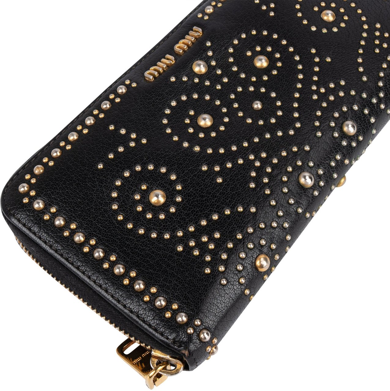 Miu Miu Miu Miu Studded Leather Wallet Zwart