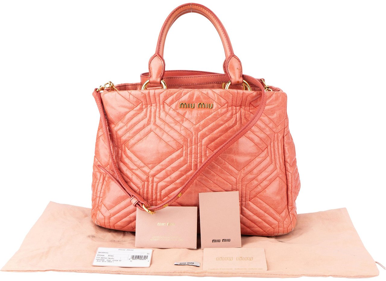 Miu Miu Miu Miu Quilted Leather Trapu Handbag Roze