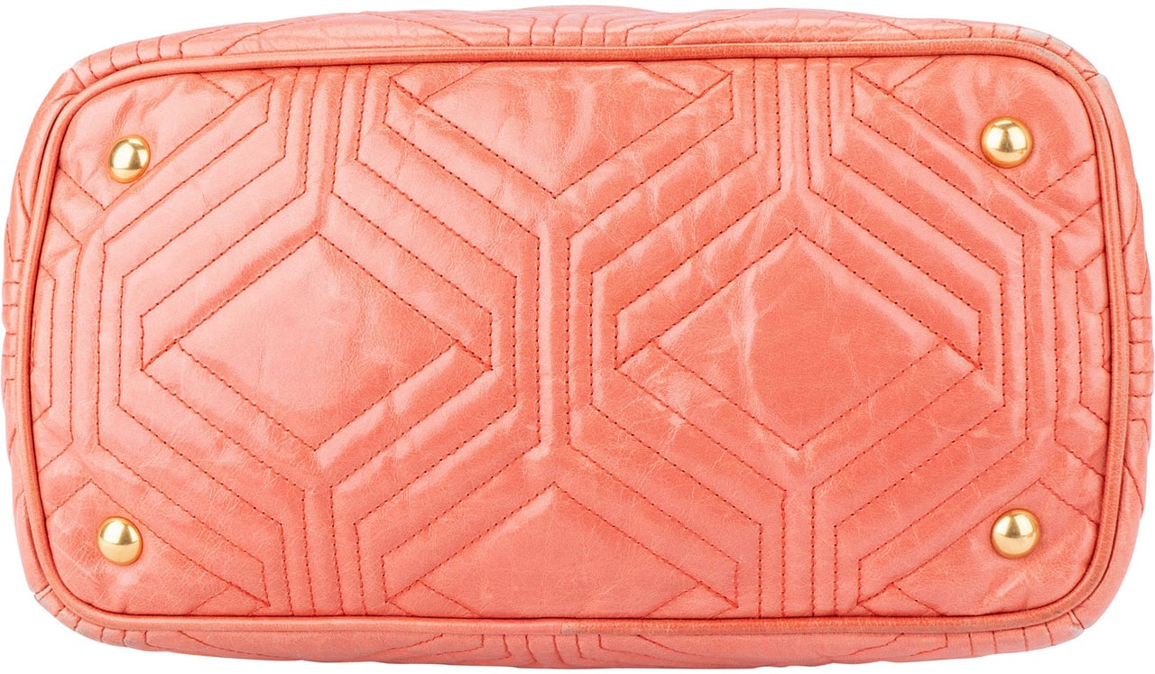 Miu Miu Miu Miu Quilted Leather Trapu Handbag Roze
