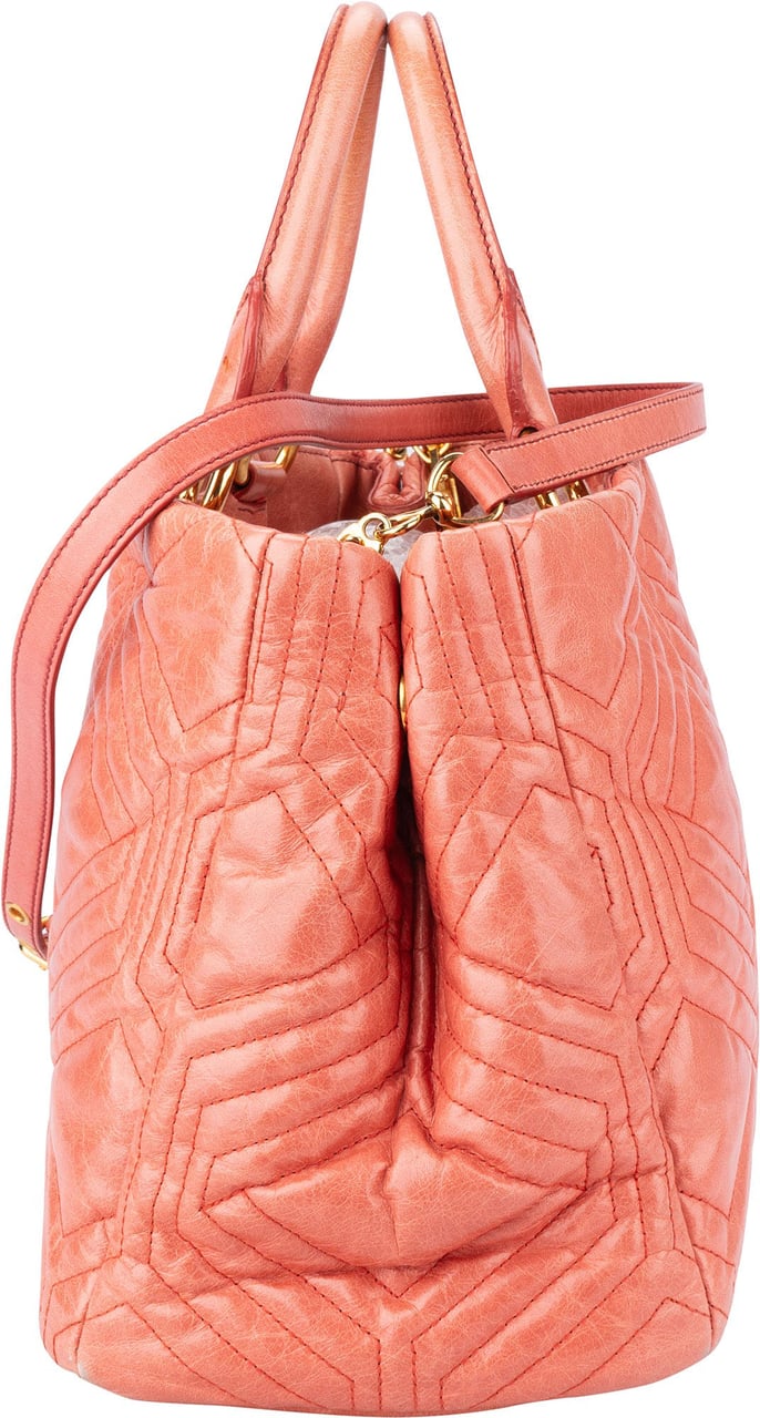 Miu Miu Miu Miu Quilted Leather Trapu Handbag Roze