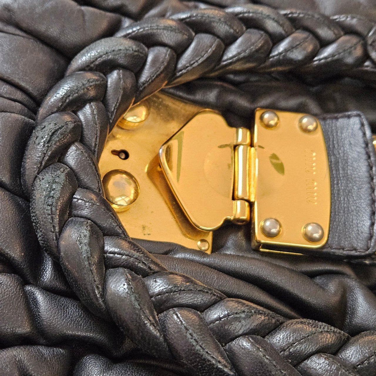 Miu Miu Miu Miu Quilted Leather Handbag Zwart