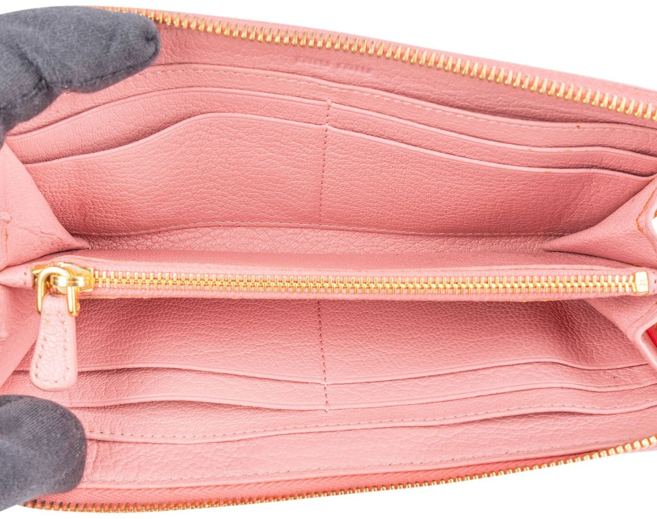 Miu Miu Miu Miu Pink Leather Zip Around Wallet Rood