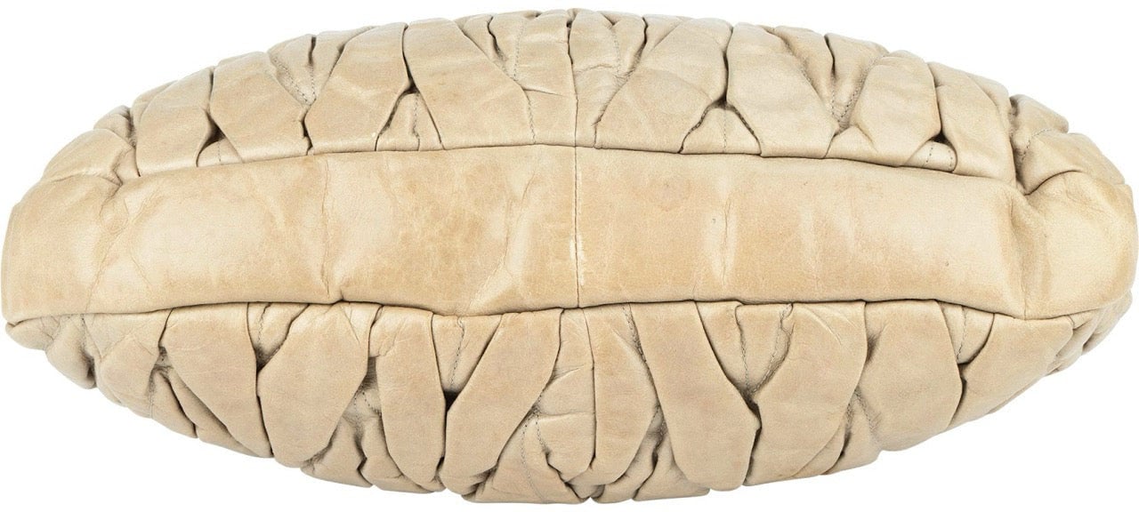 Miu Miu Vitello Lux City Handbag Divers