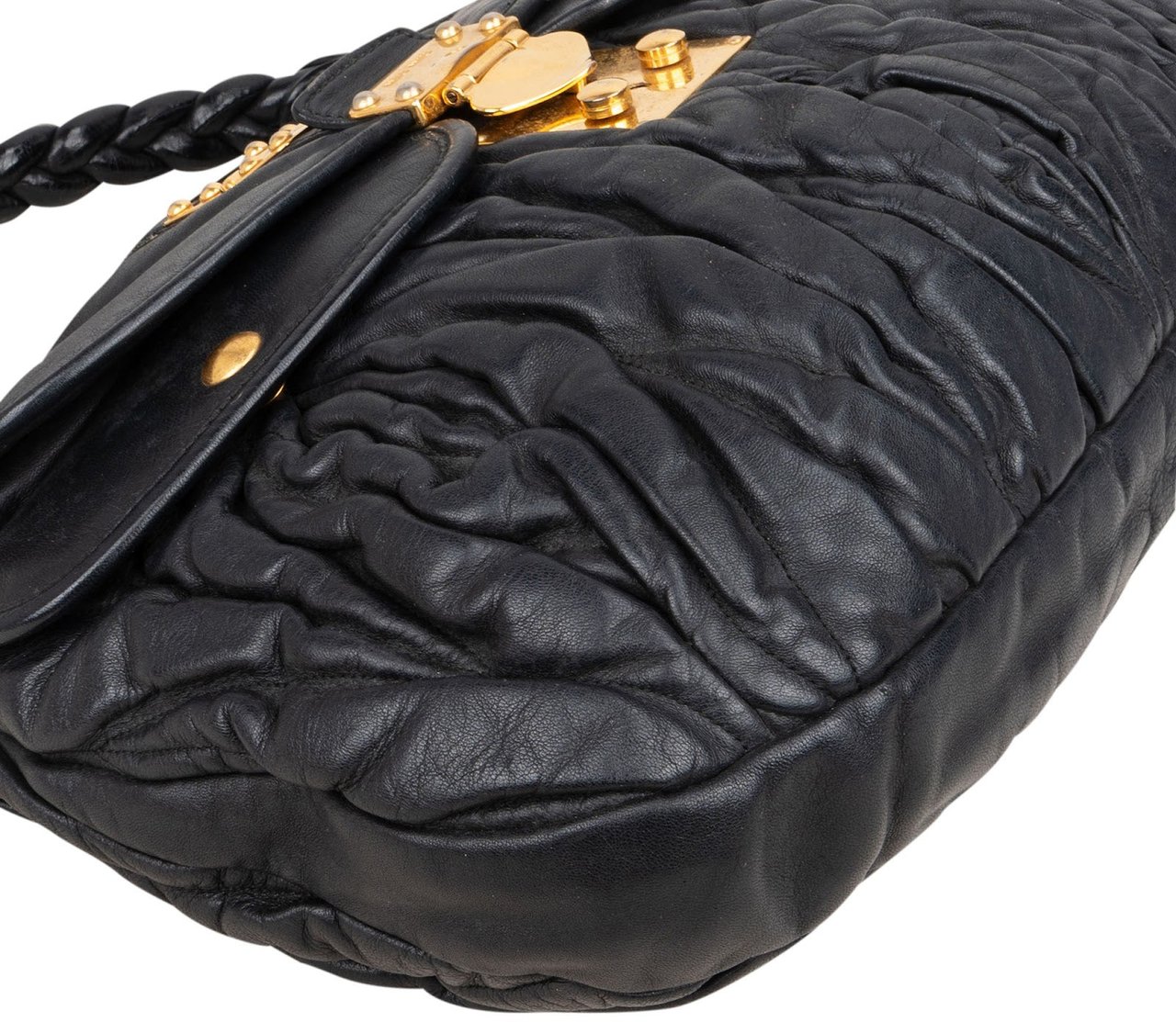 Miu Miu Miu Miu Matelassé Nappa Leather City Handbag Zwart