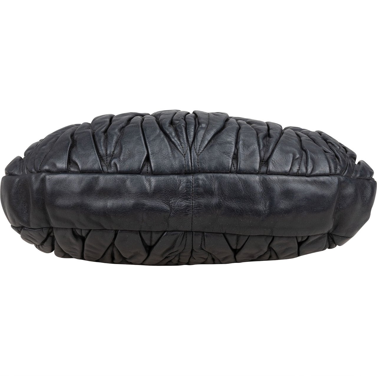 Miu Miu Miu Miu Matelassé Nappa Leather City Handbag Zwart