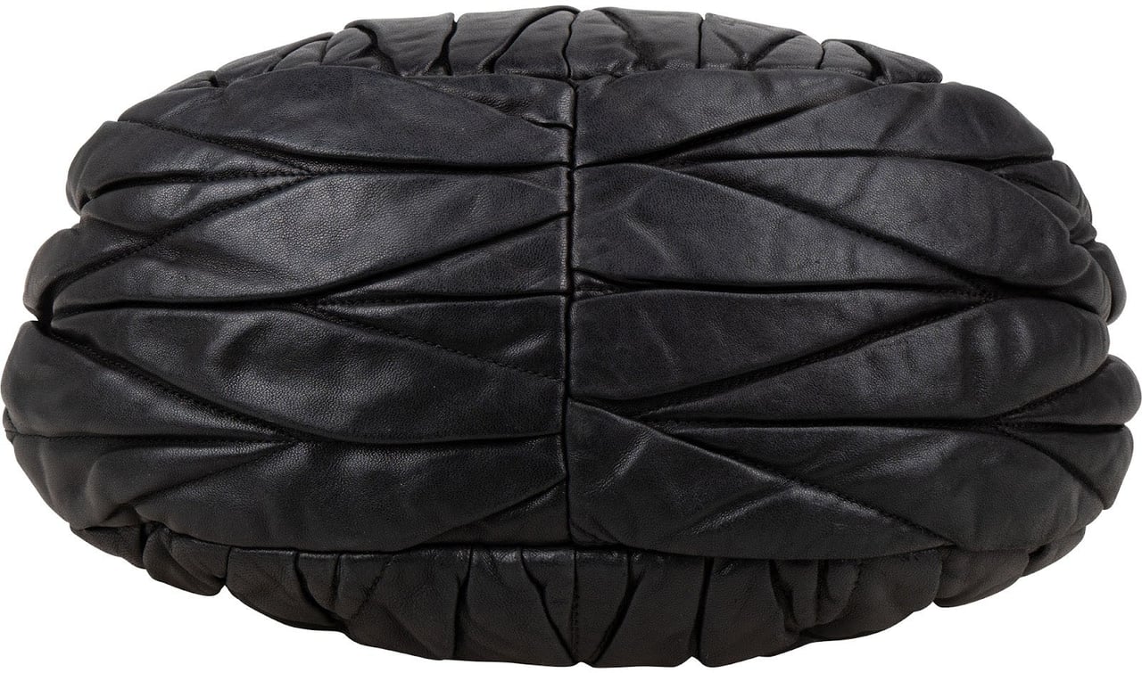 Miu Miu Matelassé Nappa Leather Handbag Zwart