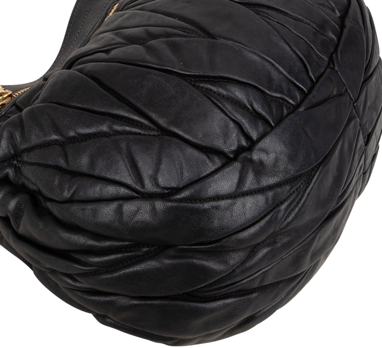 Miu Miu Miu Miu Matelassé Nappa Leather Handbag Zwart