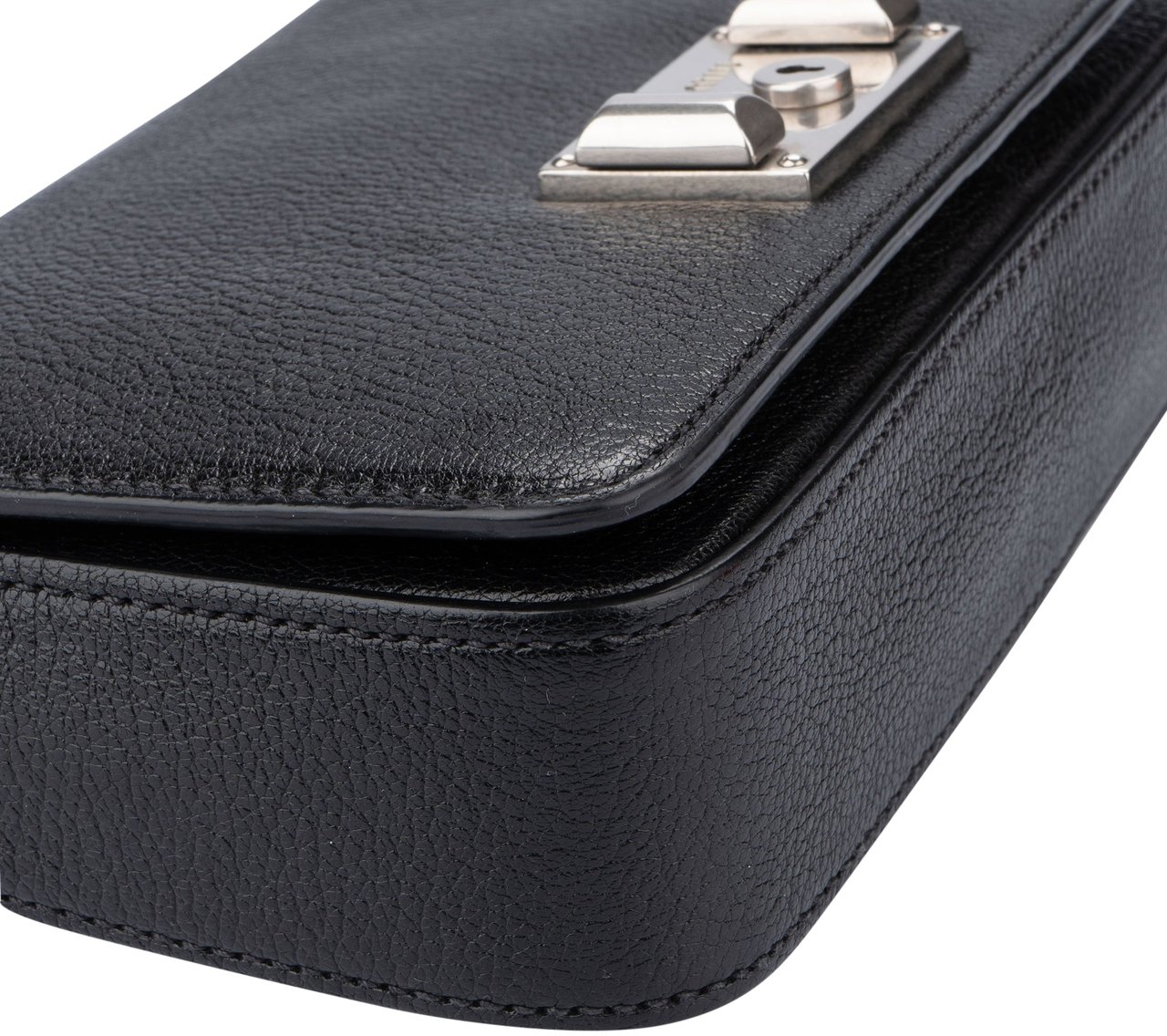 Miu Miu Noir Leather Madras Single Flap Crossbody Bag Zwart