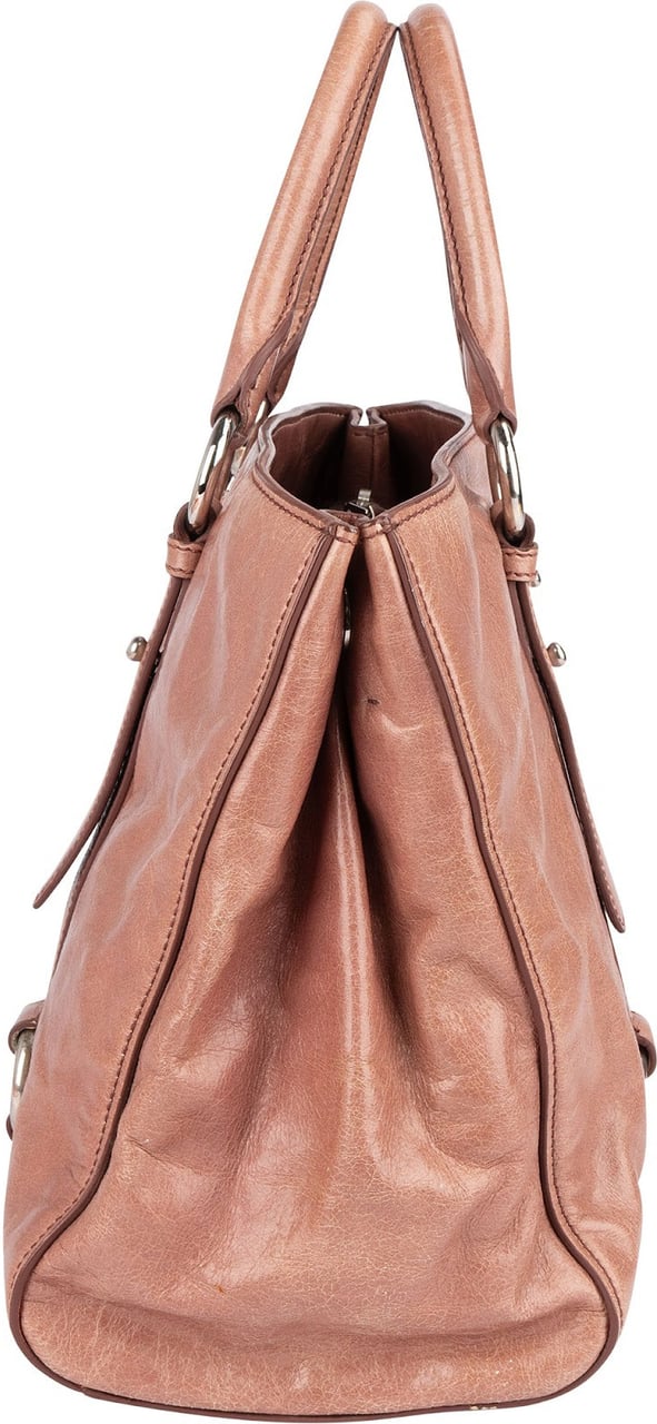Miu Miu Vitello Lux Leather Handbag Roze