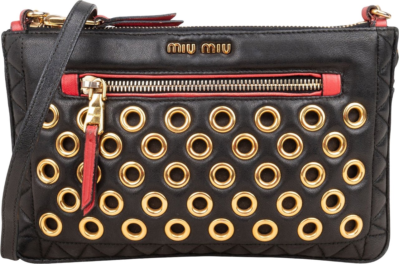 Miu Miu Miu Miu Quilted Leather Eyelet Crossbody Bag Zwart