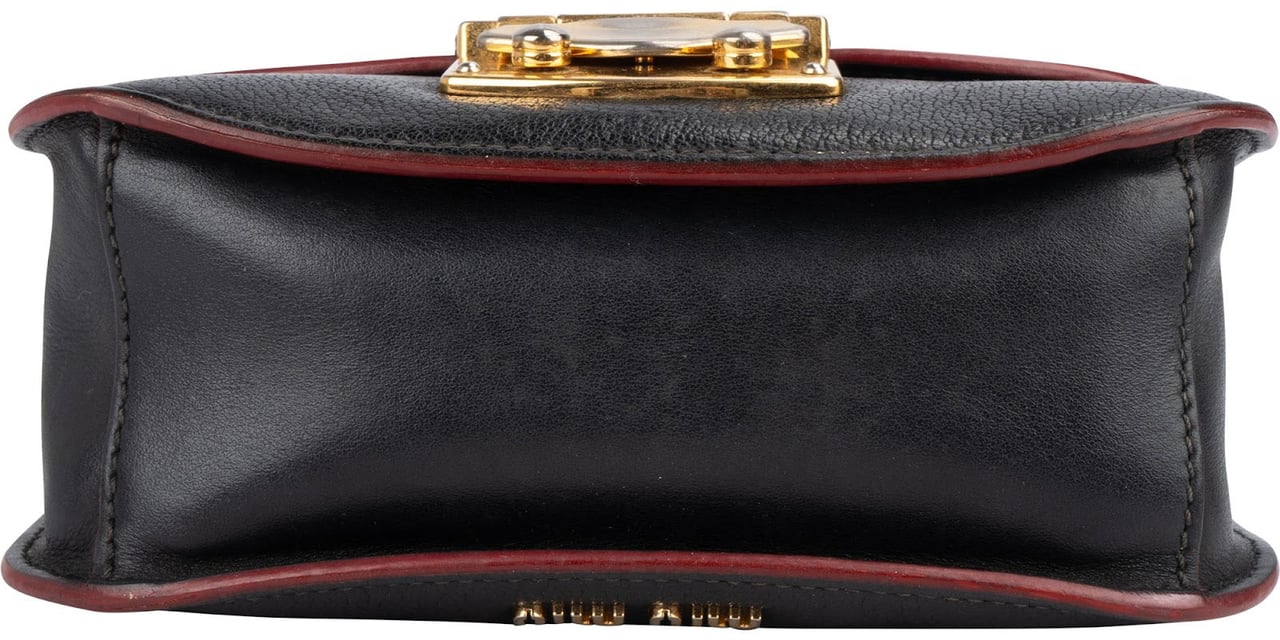 Miu Miu Grained Leather Club Flap Crossbody Bag Zwart