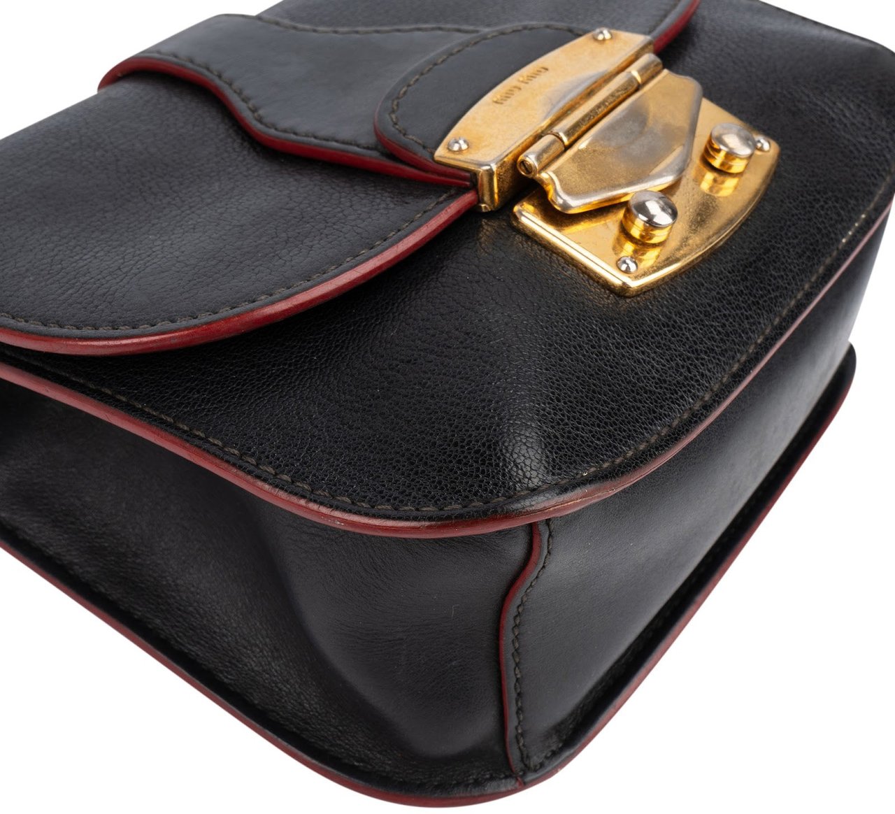 Miu Miu Grained Leather Club Flap Crossbody Bag Zwart