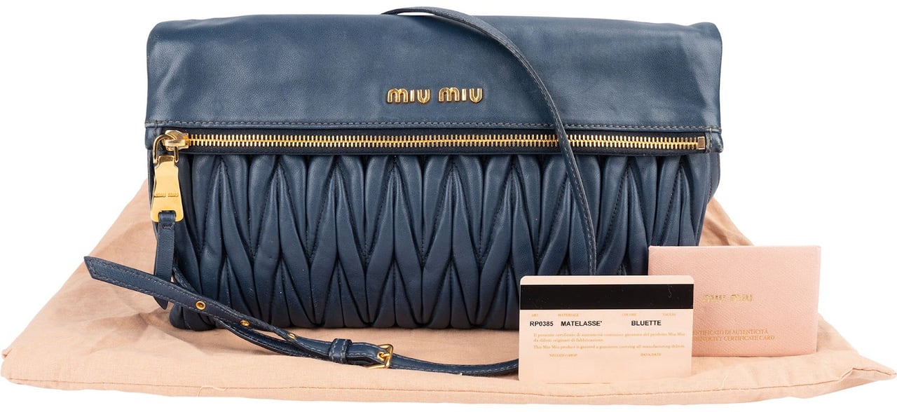 Miu Miu Miu Miu Matelassé Nappa Leather Flap Crossbody Bag Blauw
