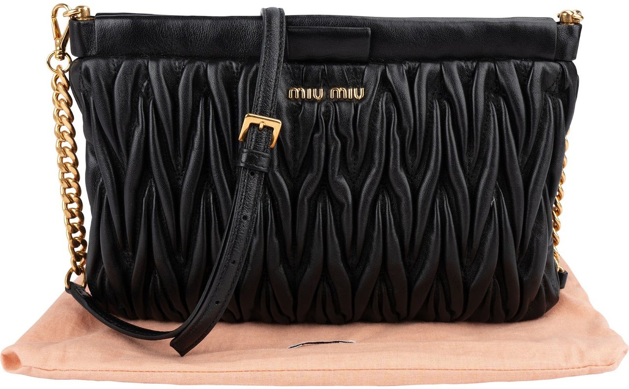 Miu Miu Matelassé Nappa Leather Crossbody Bag Zwart