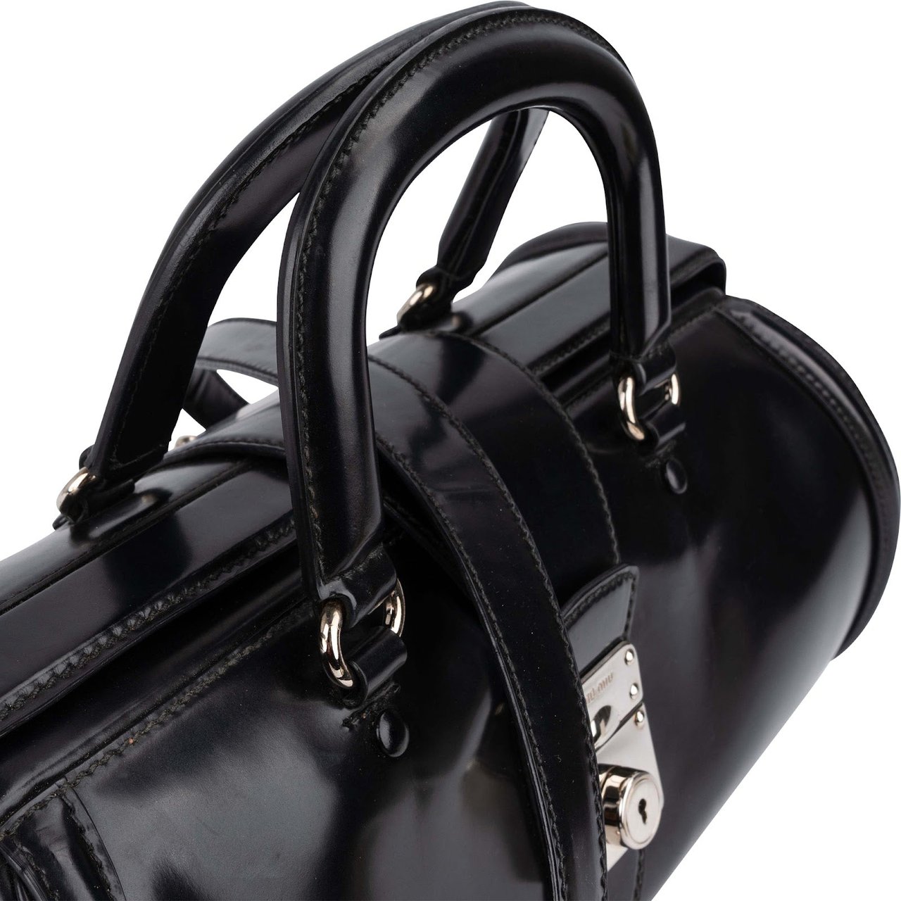 Miu Miu Spazzolato Leather Doctor Style Buckle Handbag Zwart