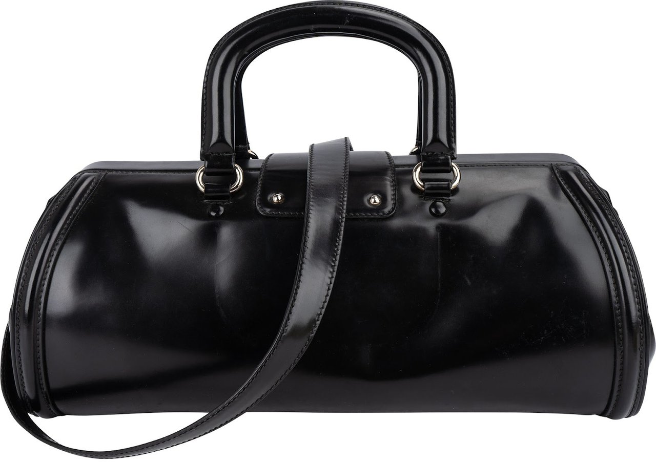 Miu Miu Spazzolato Leather Doctor Style Buckle Handbag Zwart