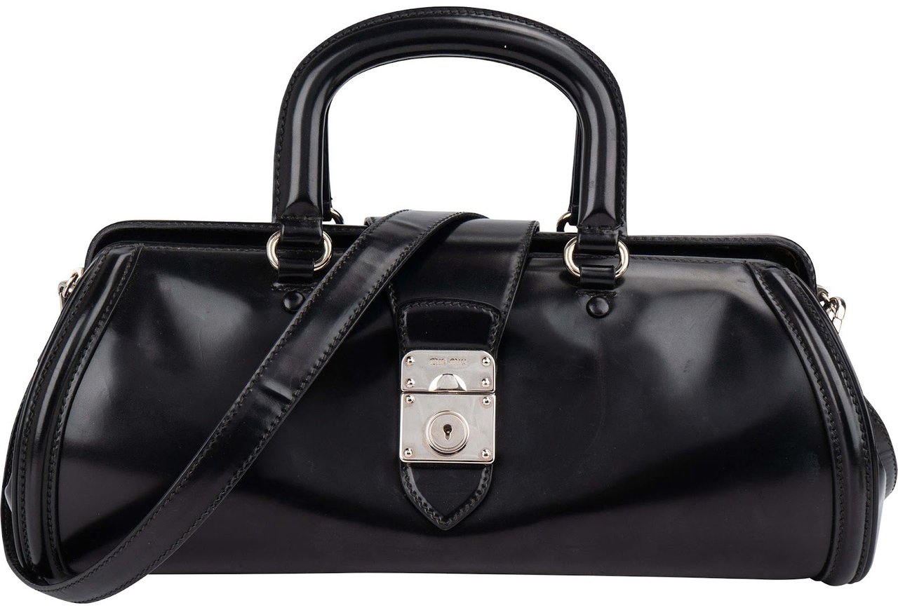 Miu Miu Spazzolato Leather Doctor Style Buckle Handbag Zwart