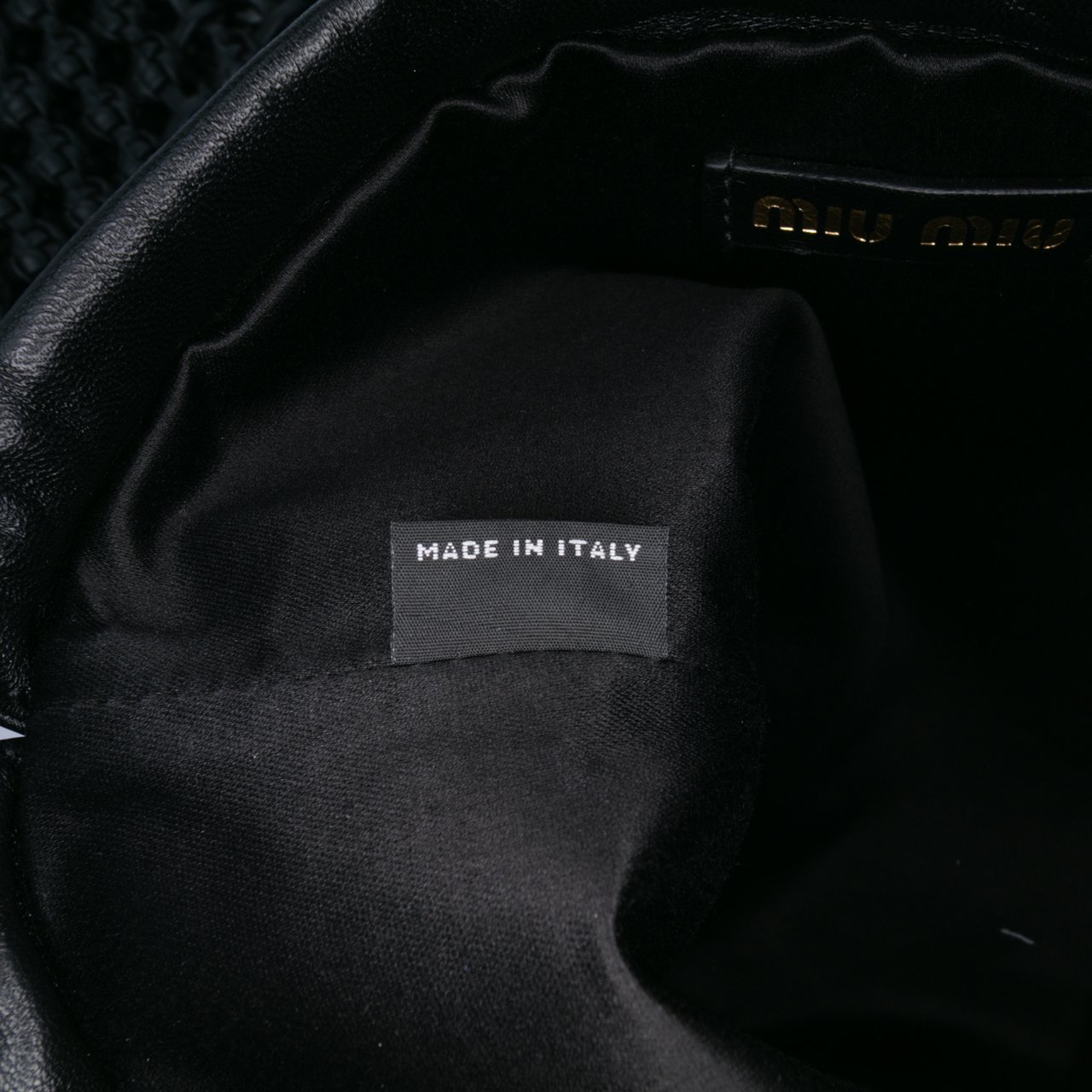 Miu Miu Nappa Macrame Bucket Bag Zwart