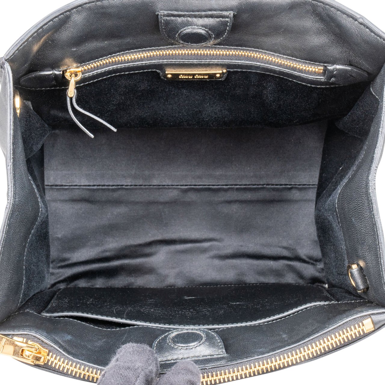 Miu Miu Miu Miu Quilted Nappa Leather Chevron Biker Handbag Divers