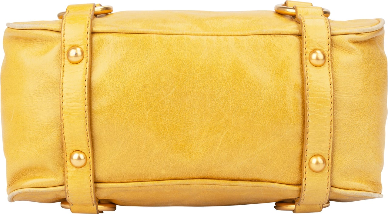 Miu Miu Miu Miu Yellow Leather City Handbag Geel
