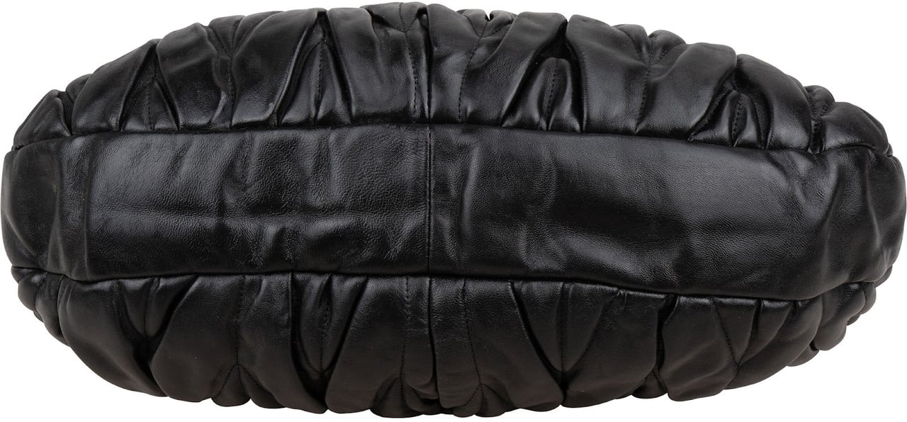Miu Miu Nappa Matelassé Leather City Handbag Zwart