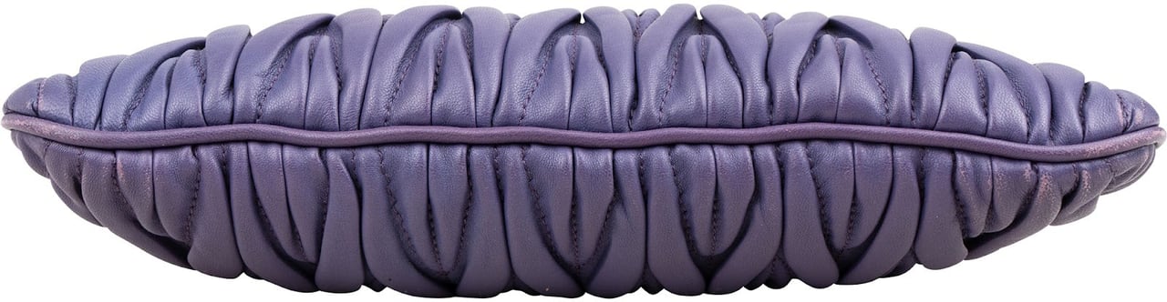 Miu Miu Miu Miu Matelassé Nappa Leather Clutch Crossbody Bag Paars