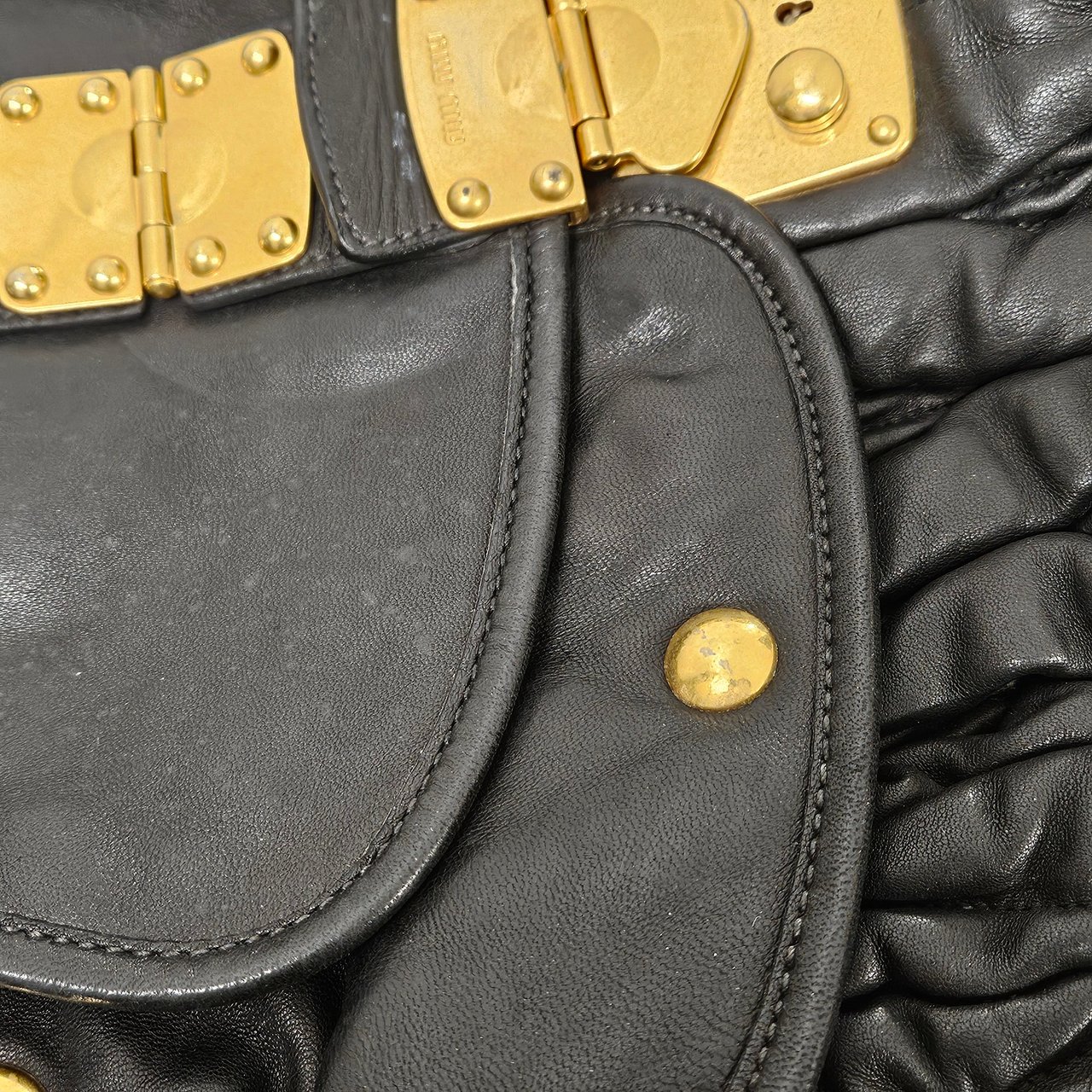 Miu Miu Nappa Matelassé Leather Coffer Handbag Zwart
