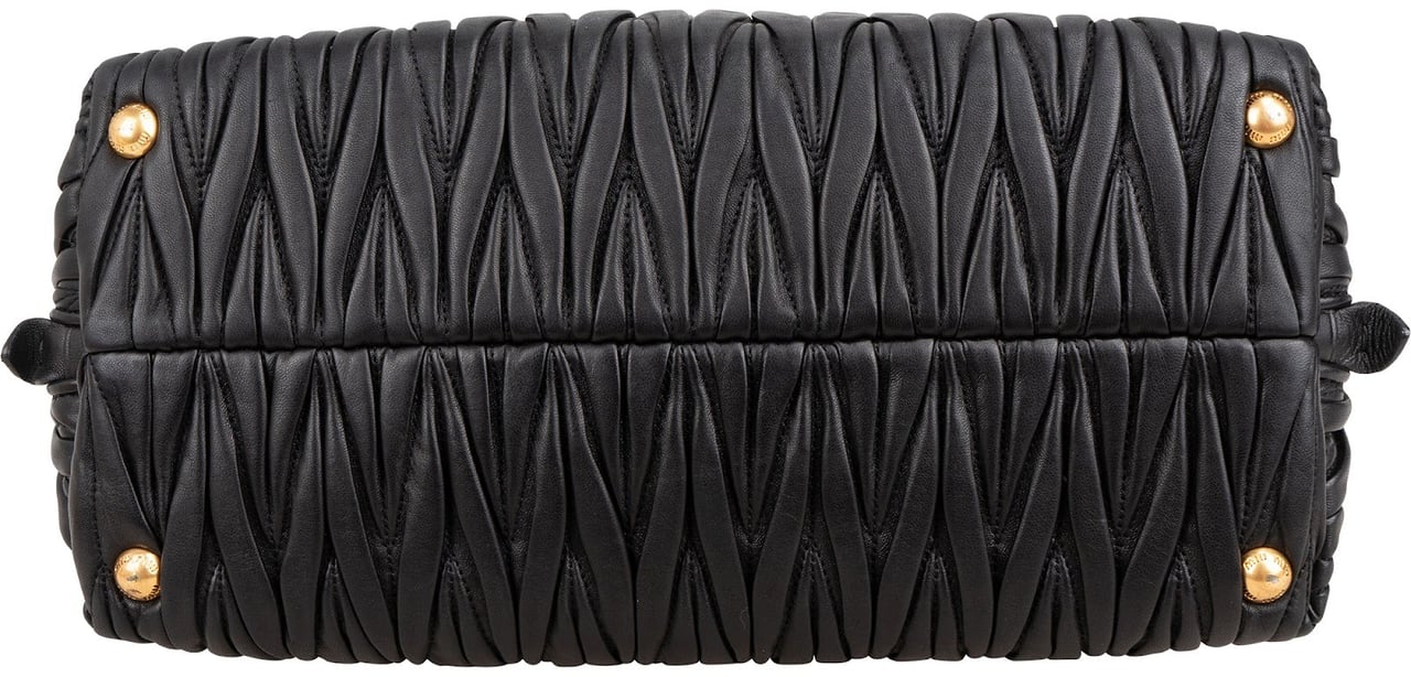 Miu Miu Black Matelassé Nappa Leather Handbag Zwart