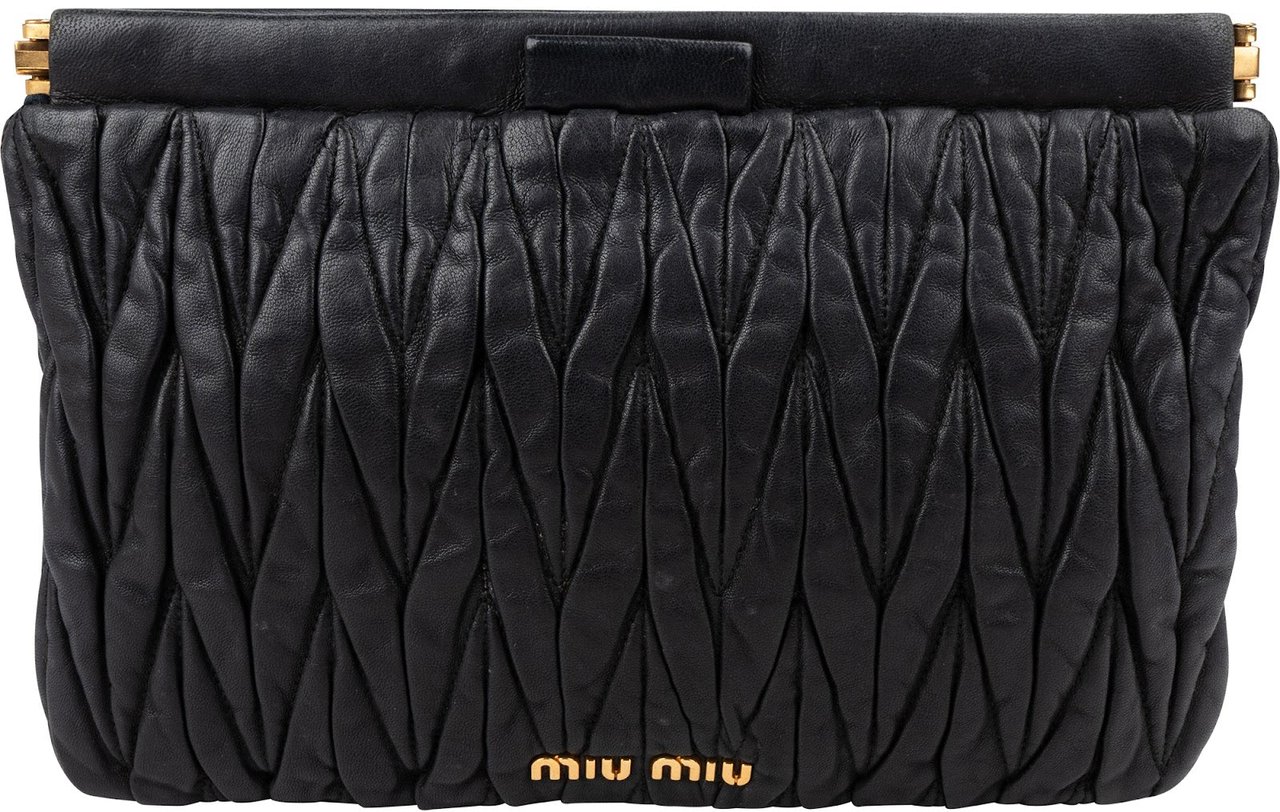 Miu Miu Black Matelassé Nappa Leather Clutch Zwart