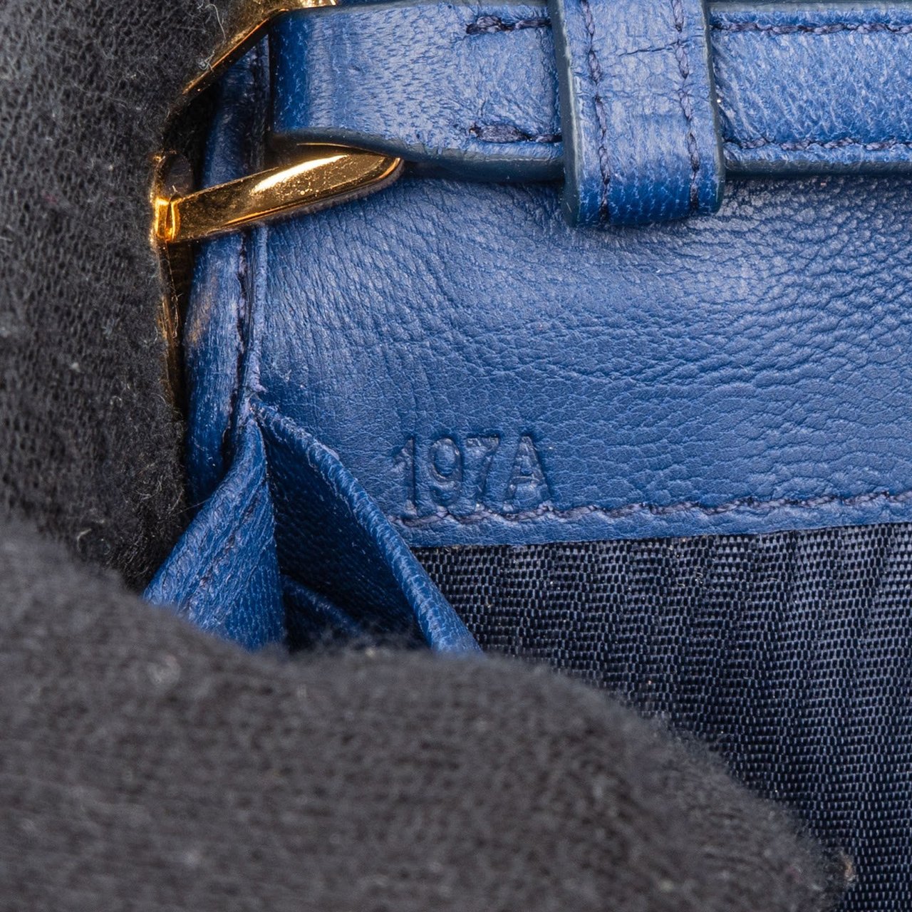 Miu Miu Matelassé Nappa Leather Wallet On Chain Crossbody Bag Blauw