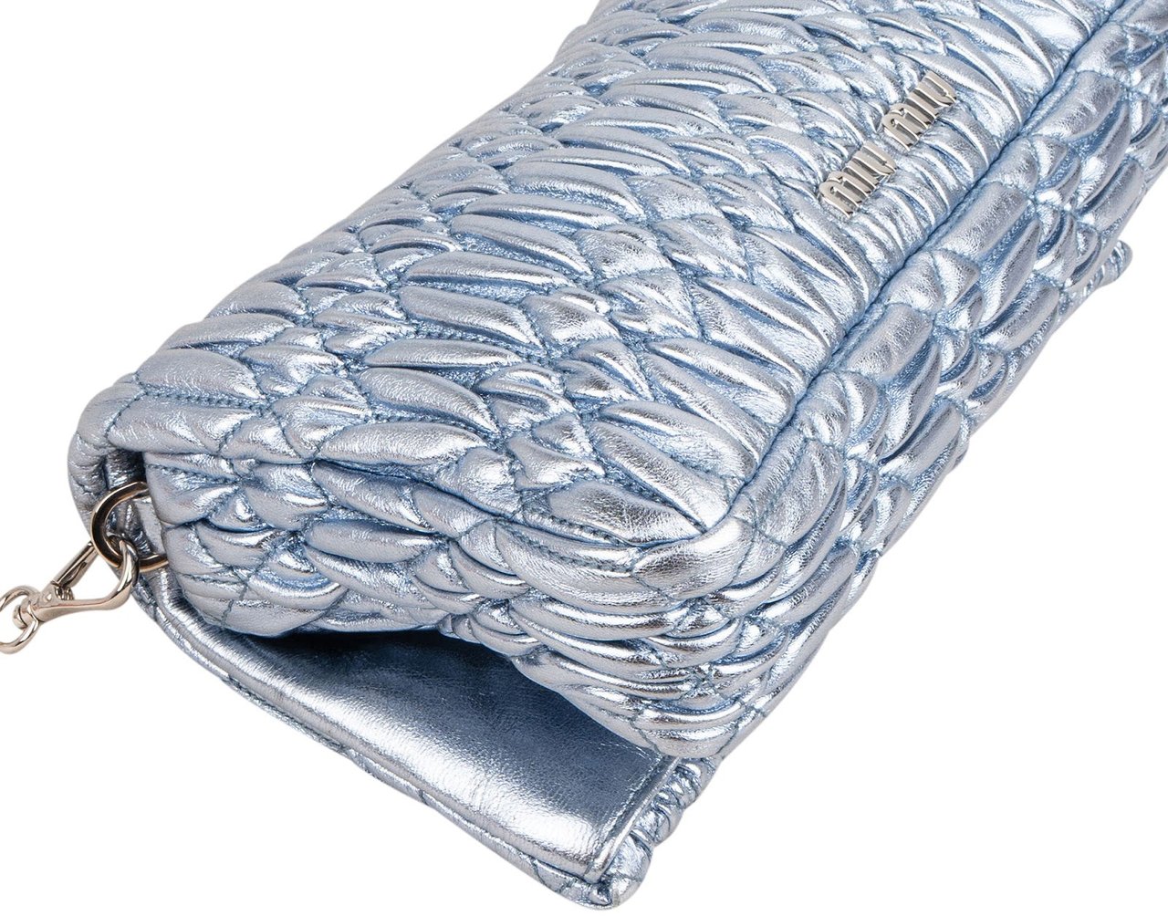 Miu Miu Metallic Matelassé Nappa Leather Crystal Embellished Crossbody Bag Lichtblauw