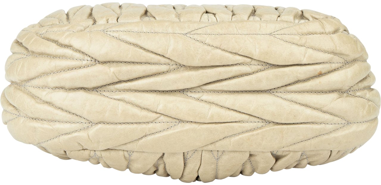 Miu Miu Miu Miu Quilted Leather Handbag Groen