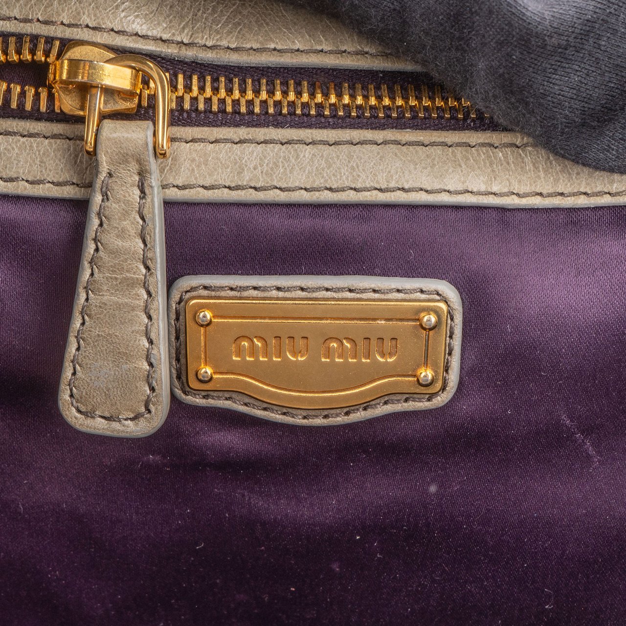 Miu Miu Miu Miu Quilted Leather City Handbag Divers