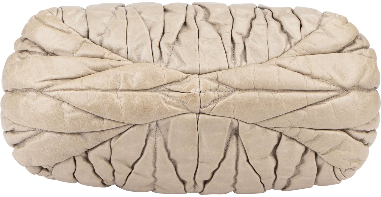 Miu Miu Miu Miu Quilted Leather City Handbag Divers
