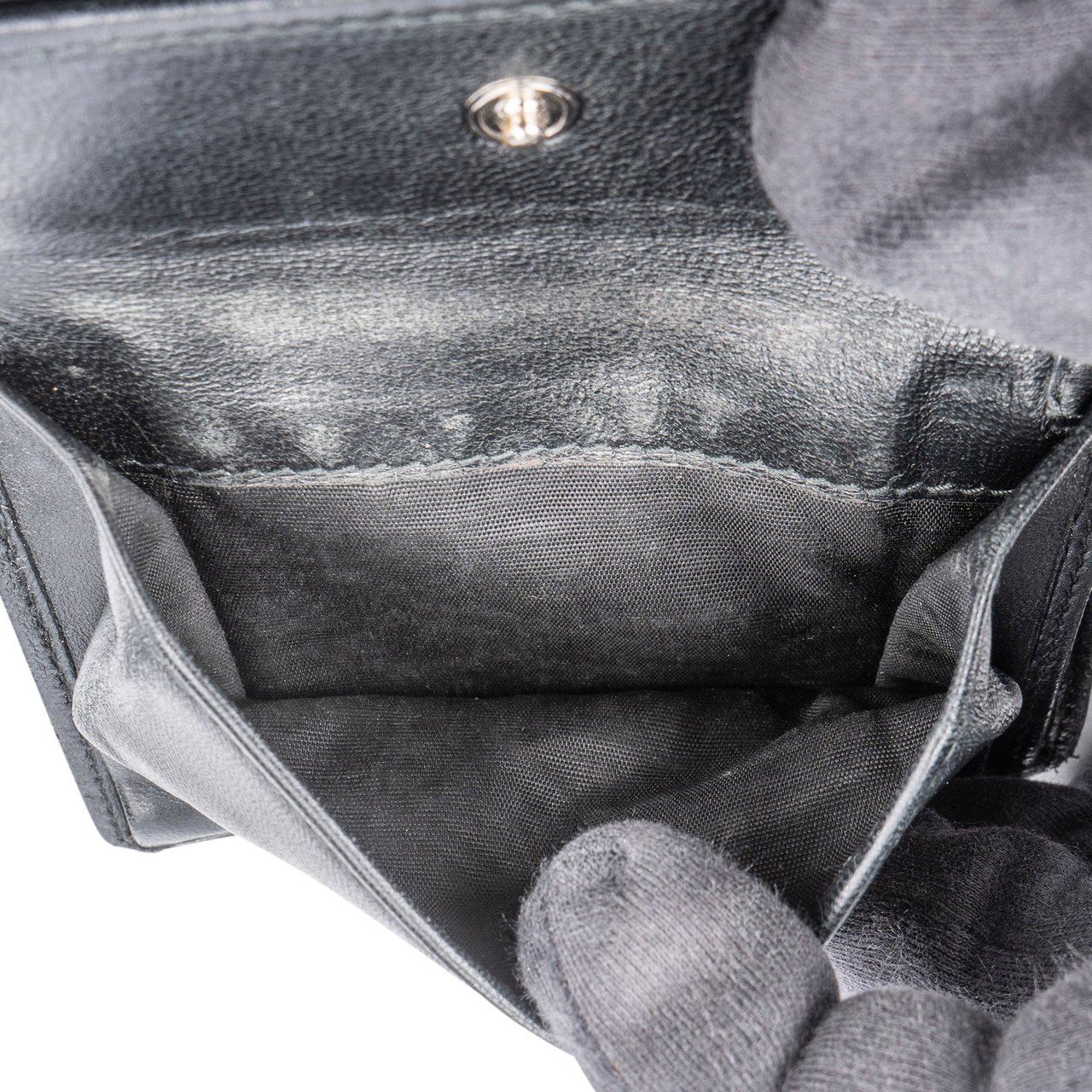 Miu Miu Miu Miu Quilted Leather Crystal Wallet Zwart