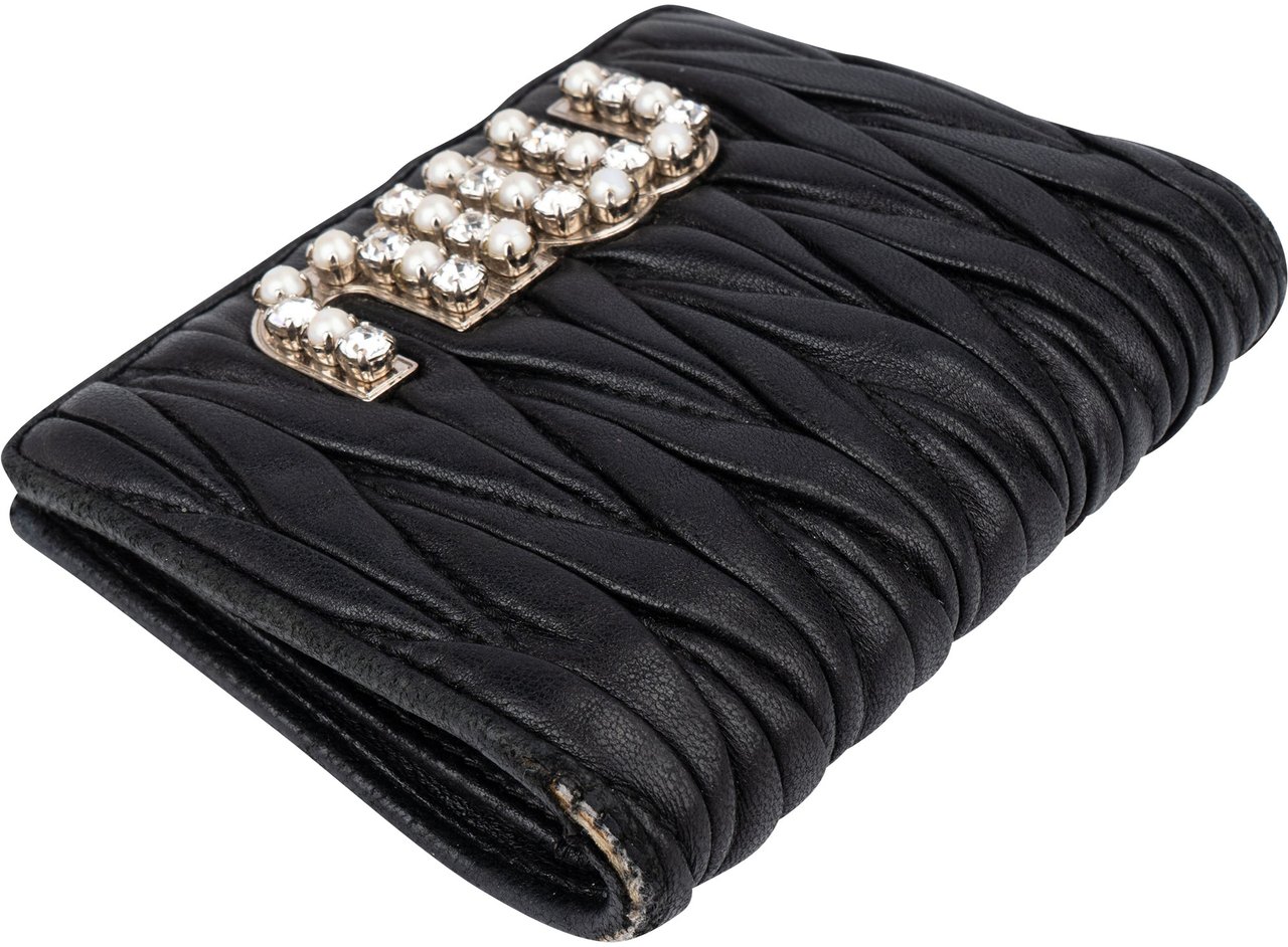 Miu Miu Miu Miu Quilted Leather Crystal Wallet Zwart