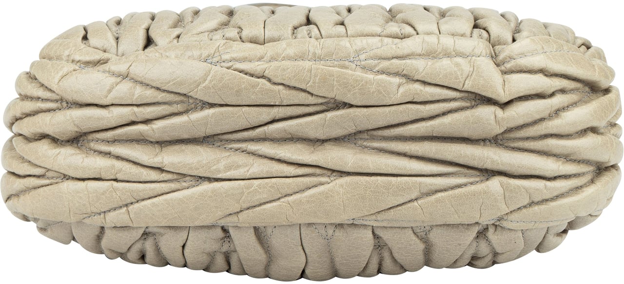 Miu Miu Miu Miu Quilted Leather City Handbag Divers