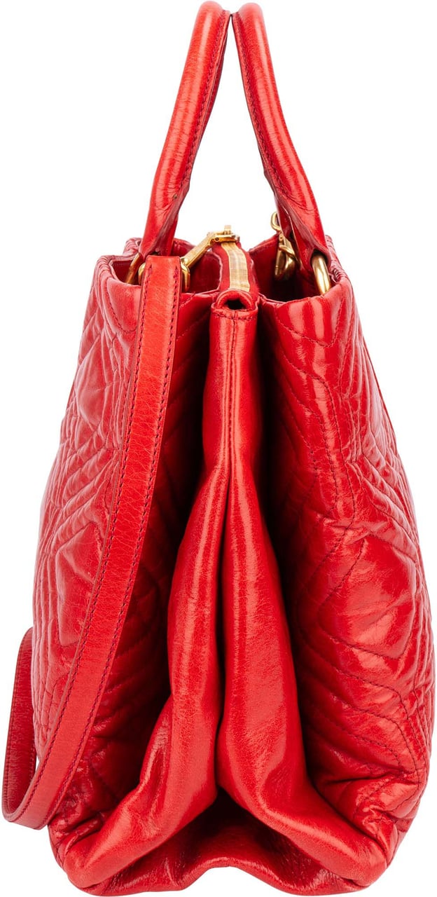Miu Miu Quilted Leather City Handbag Rood