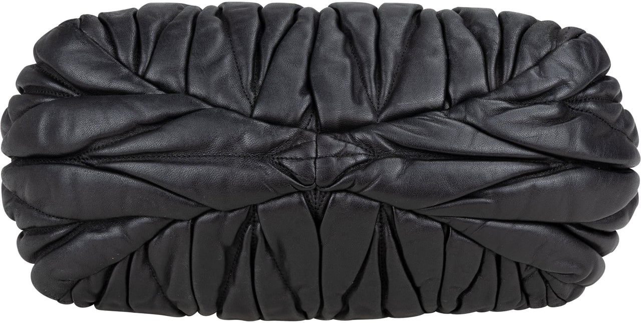 Miu Miu Miu Miu Quilted Leather City Handbag Zwart