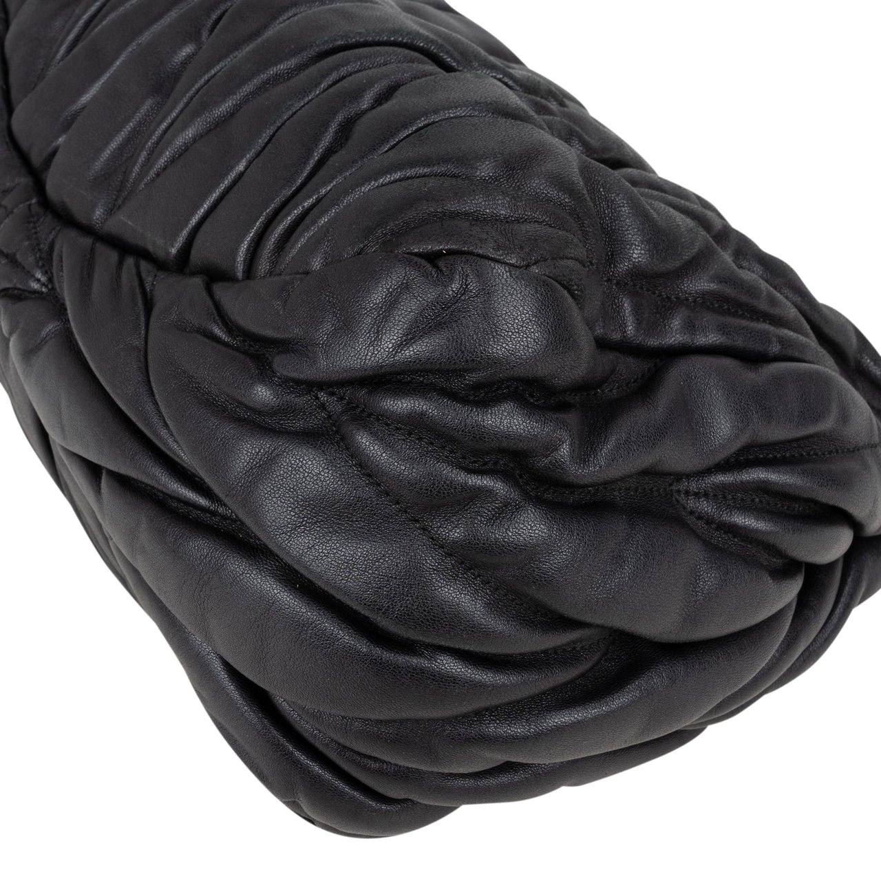 Miu Miu Miu Miu Quilted Leather City Handbag Zwart