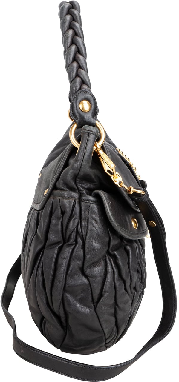 Miu Miu Miu Miu Quilted Leather City Handbag Zwart