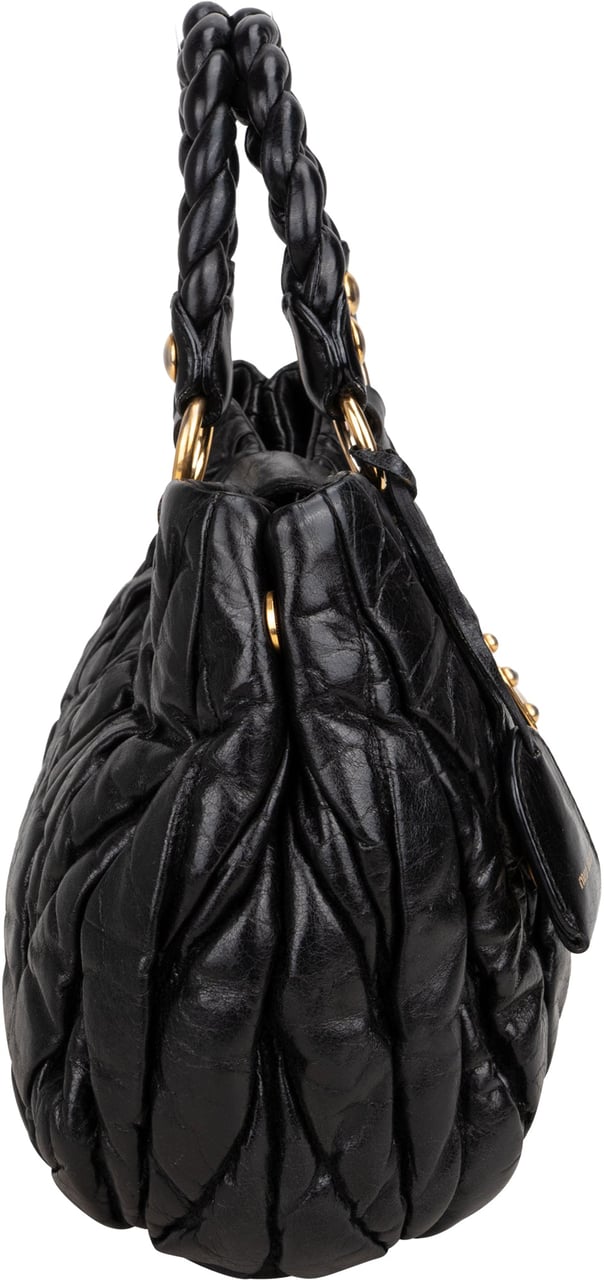 Miu Miu Miu Miu Quilted Leather City Handbag Zwart