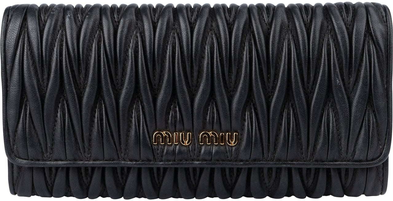 Miu Miu Miu Miu Quilted Leather Wallet Zwart
