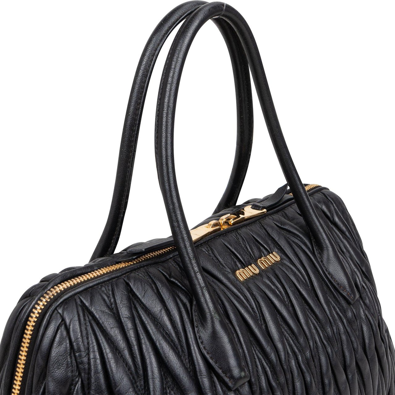 Miu Miu Miu Miu Quilted Leather Matelasse City Handbag Zwart